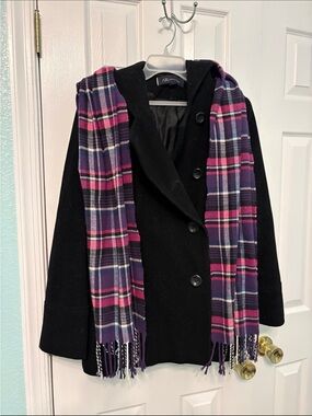 Anne Klein Double Breasted Wool winter coat Peacoat, Size medium + 2 scarves